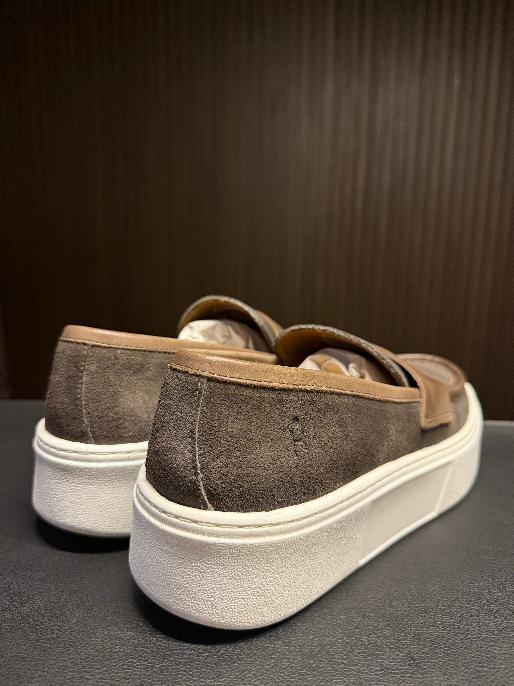 SLIP ON OSLO PONTO H TITÂNIO