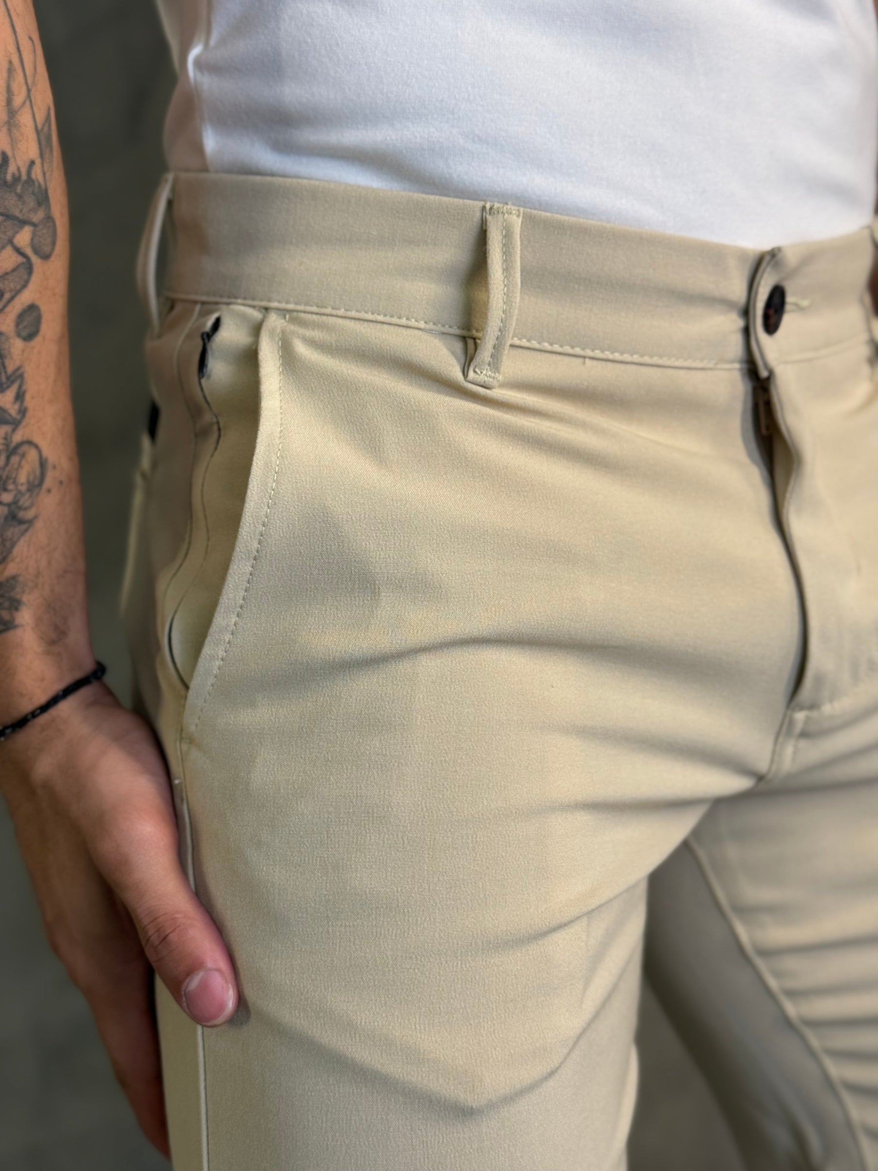 BERMUDA ALFAIATARIA JOGGER KINGEJOE BEGE