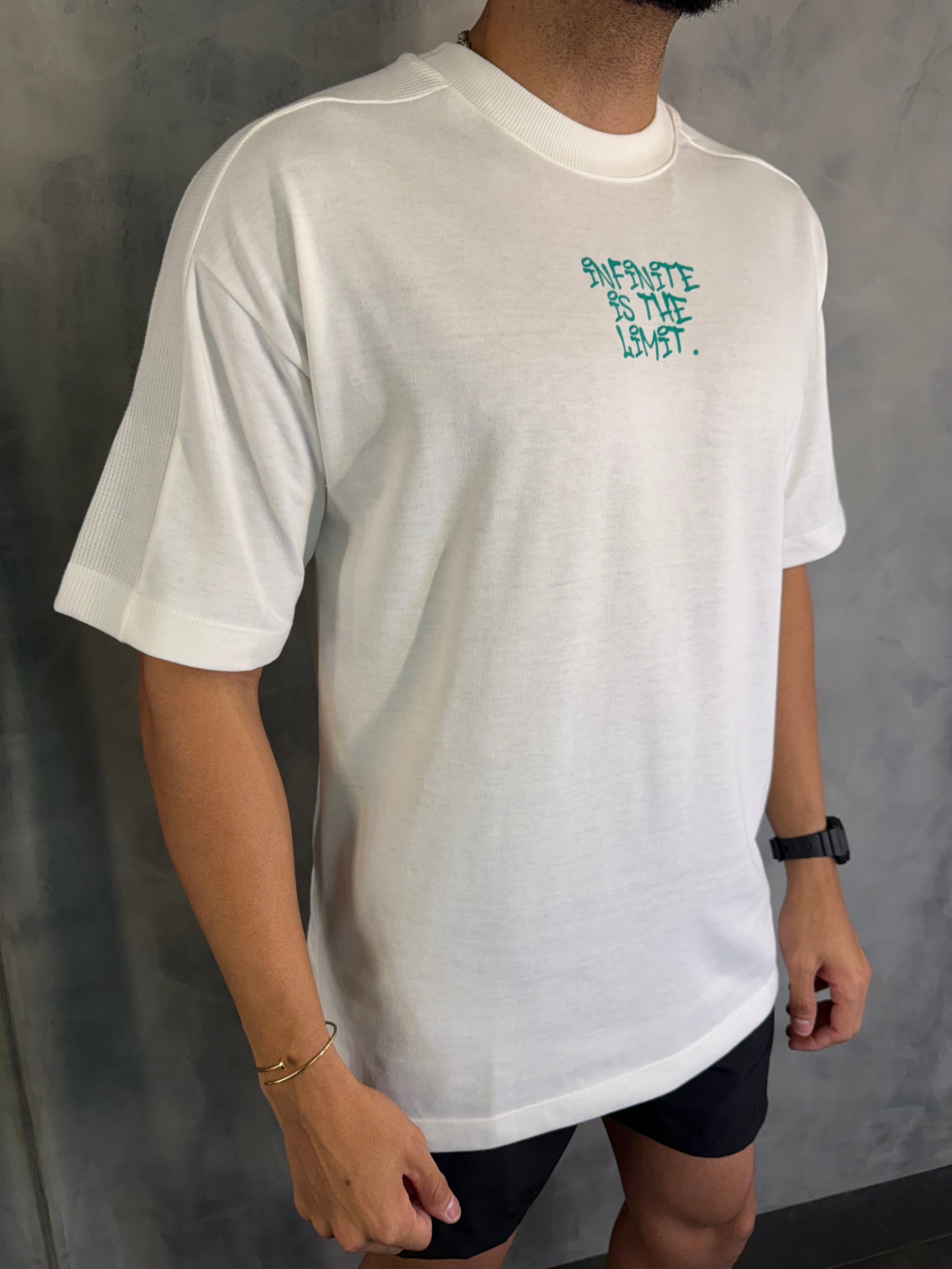 T-SHIRT BOX IFNT YOUNG BOOQ