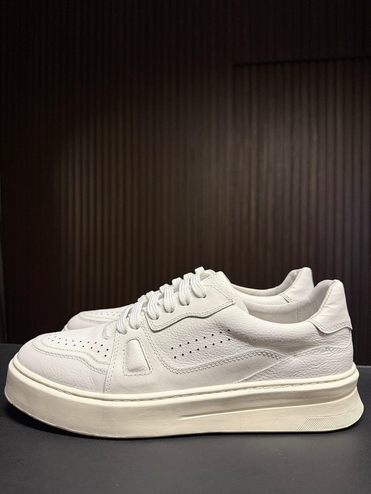 SNEAKER BASE PONTO H BRANCO