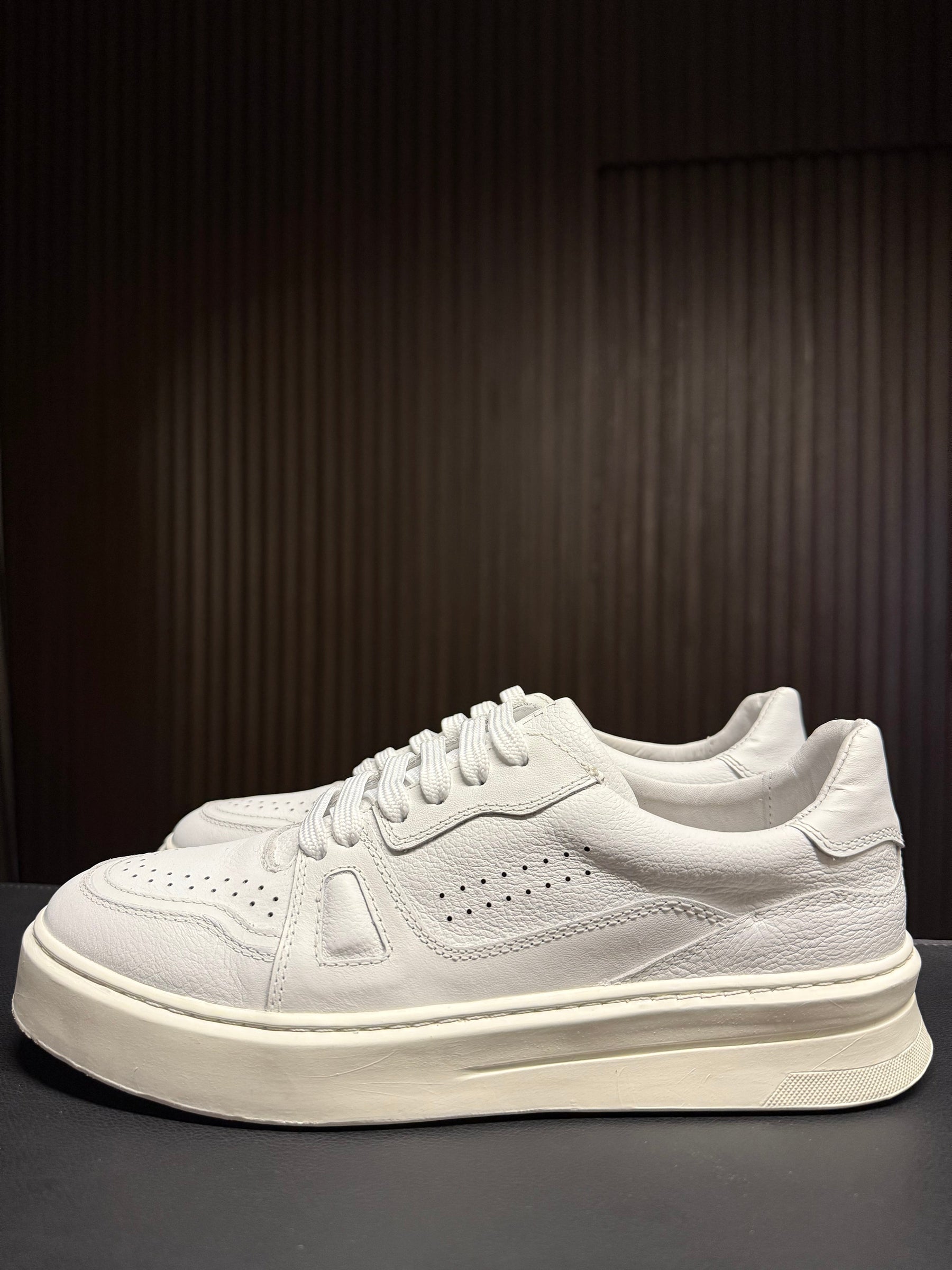 SNEAKER BASE PONTO H BRANCO